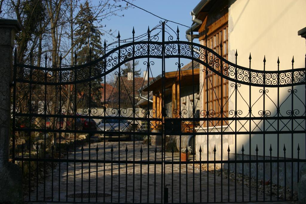 Karadi-Berger Vendeghaz Daire Erdőbénye Oda fotoğraf